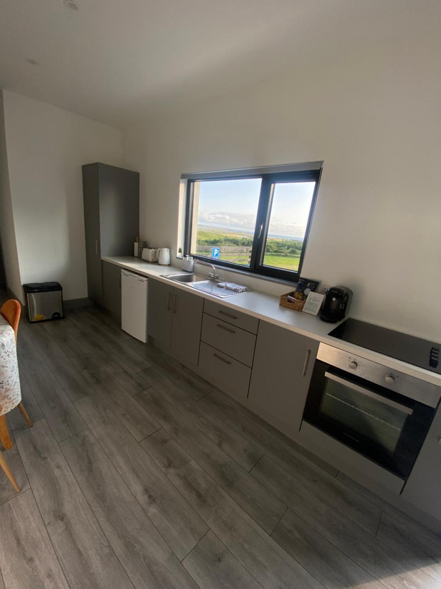Hill Top View Apartment Lahinch Exterior photo